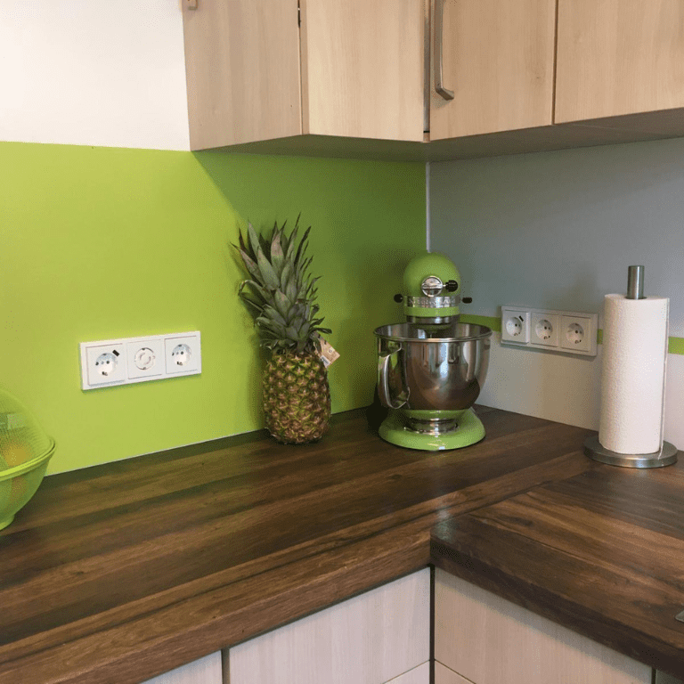 Kuechenrueckwand mit Streifen