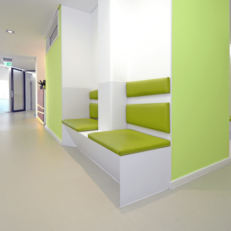 wartebereich_anlehnschutz_1